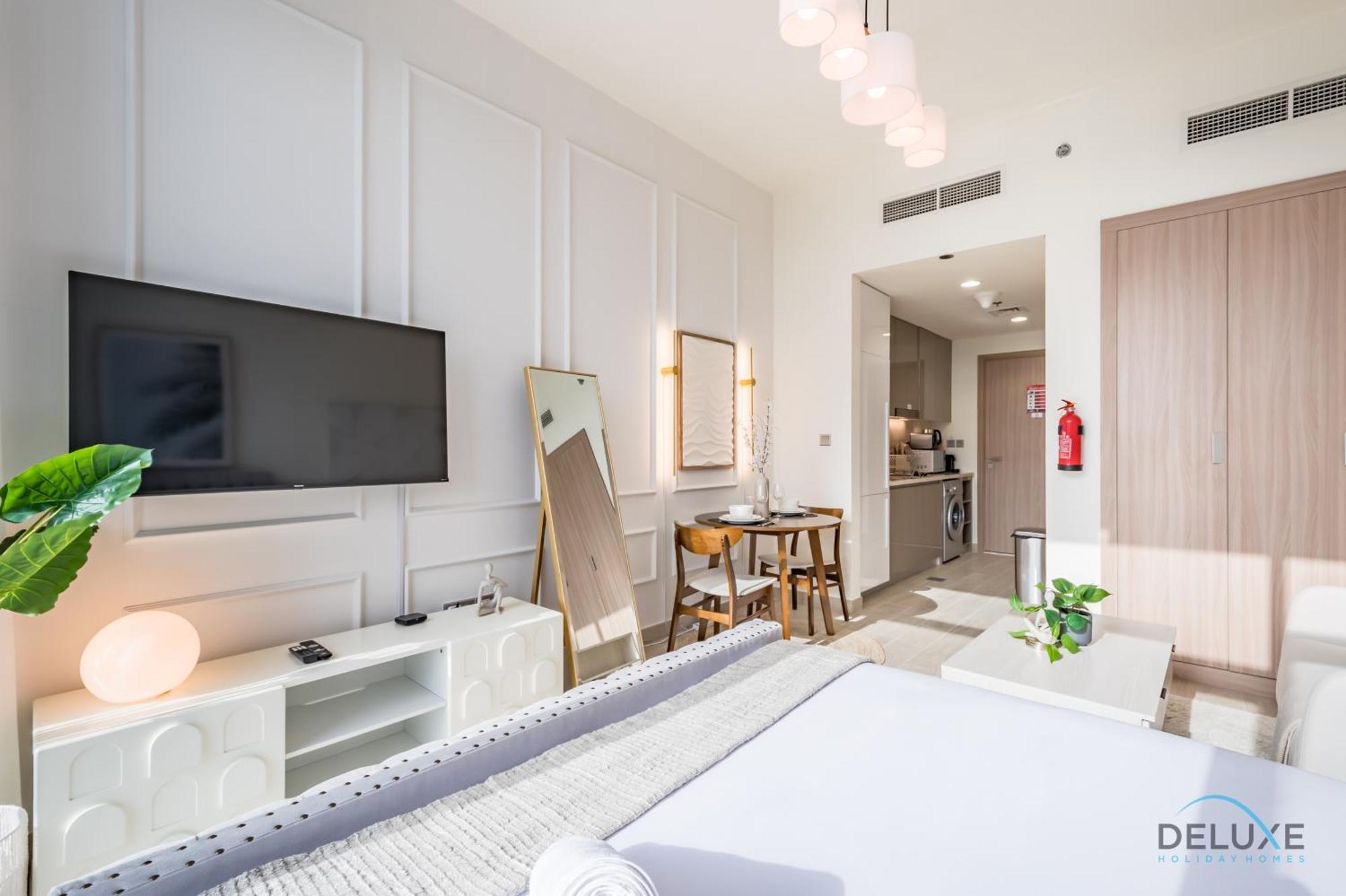Charming In Azizi Riviera 24 By Deluxe Homes Apartment Dubai