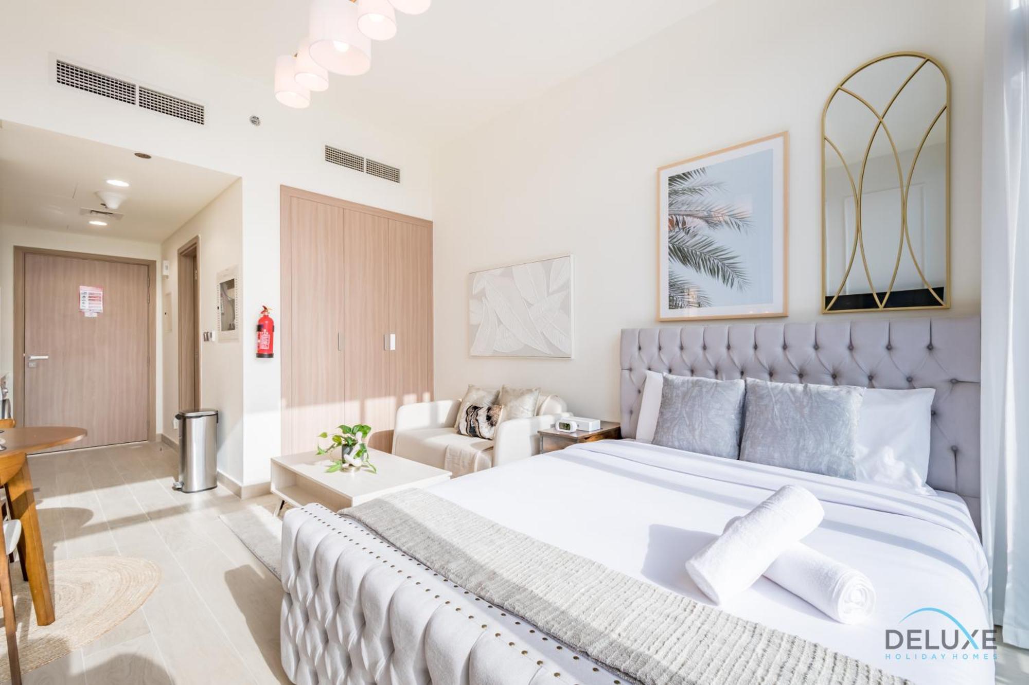 Apartment Charming In Azizi Riviera 24 By Deluxe Homes Dubai