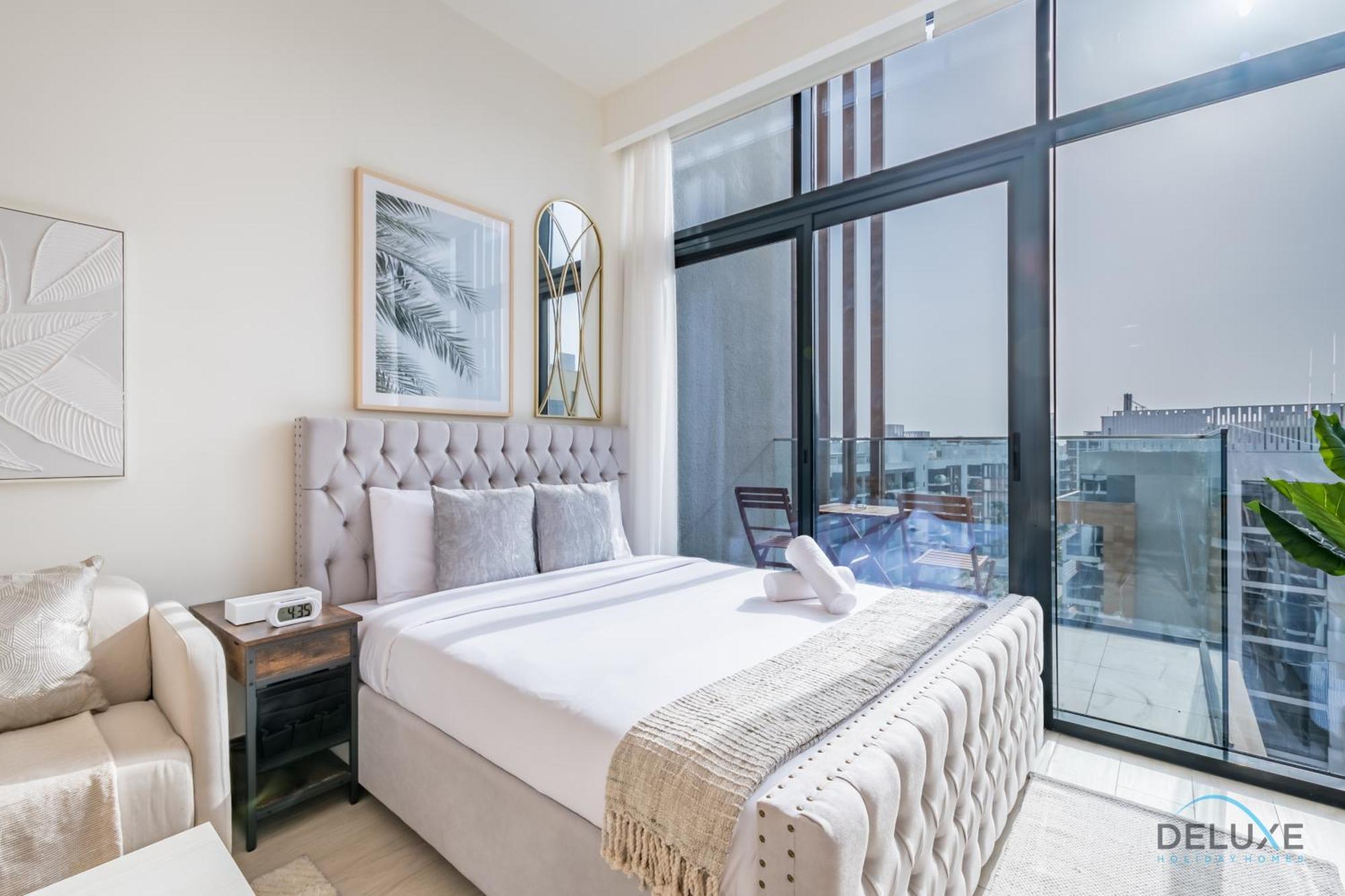 Apartment Charming In Azizi Riviera 24 By Deluxe Homes