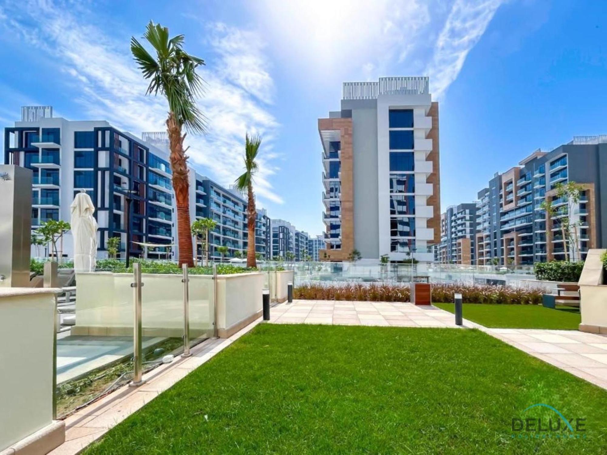 Apartment Charming In Azizi Riviera 24 By Deluxe Homes